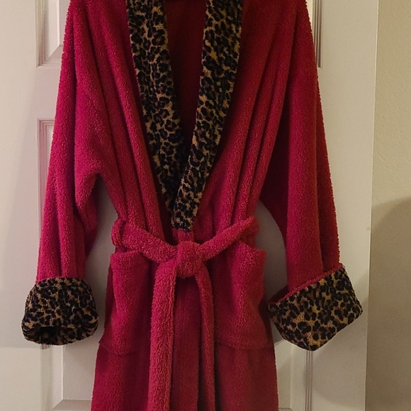 Red Fleece Robe - Picture 3 of 3
